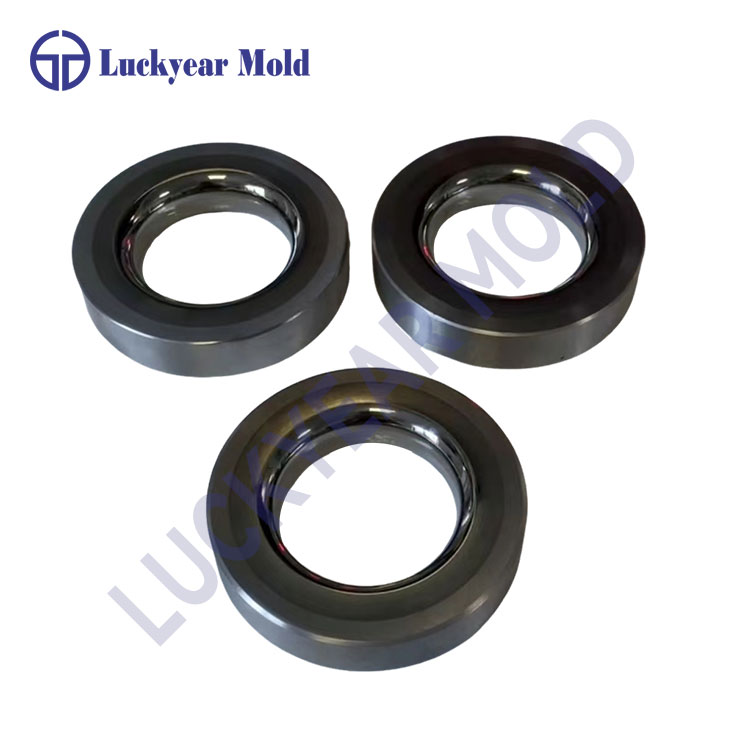 Sərt alaşımın yumruqlarını və öldüyünü başa düşmək